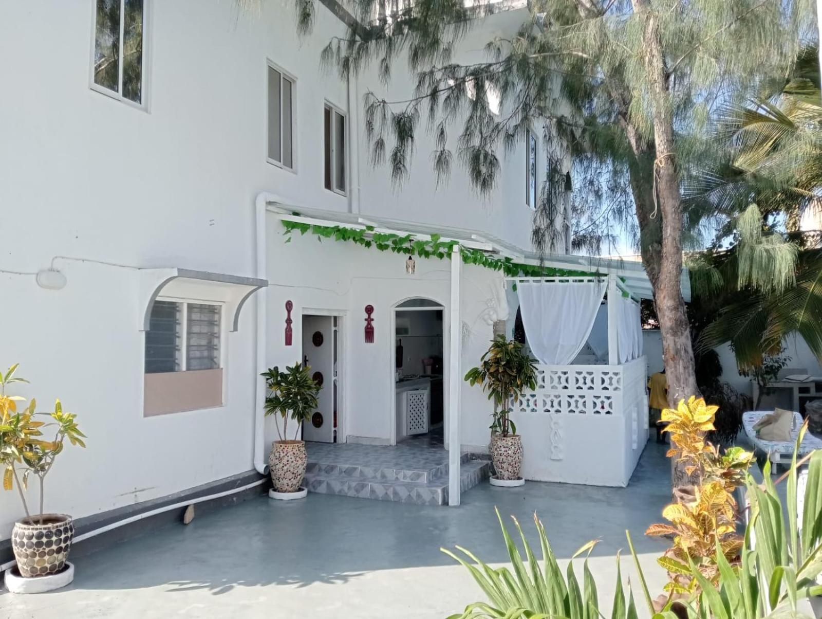Nyumba Tulivu Apartman Watamu Kültér fotó