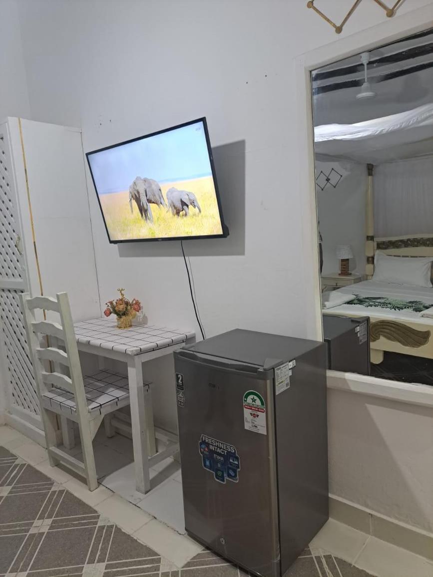 Nyumba Tulivu Apartman Watamu Kültér fotó